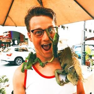 Meet your Posher, Mitchell